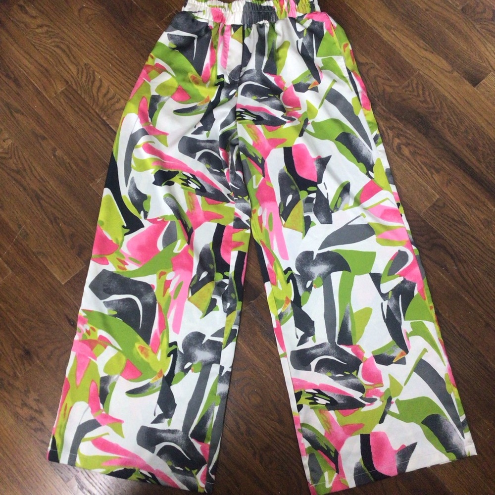 Tropical silky wide leg forever 21 pull on trousers XS